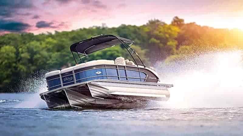 How Fast Will a Pontoon Boat Go?