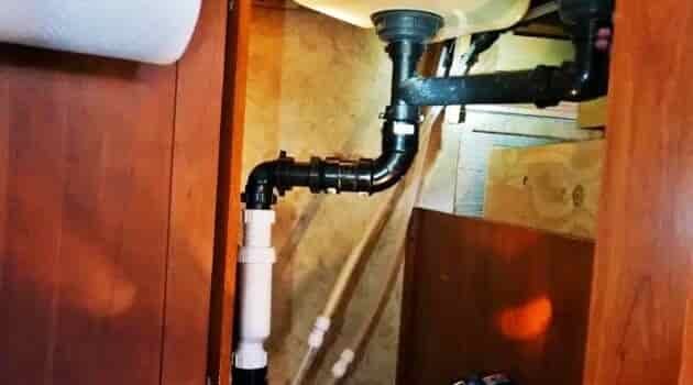 How To Keep RV Pipes From Freezing? 10 Tips