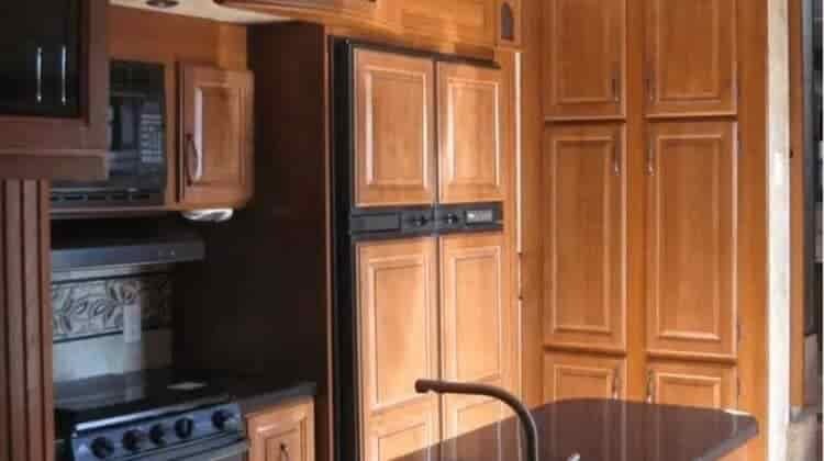 Can I run an RV Refrigerator on Battery?