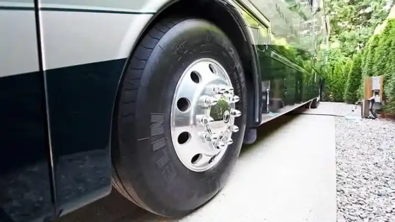 How Much Does it Cost to Replace RV Tires – Class A, B, C & Travel Trailers