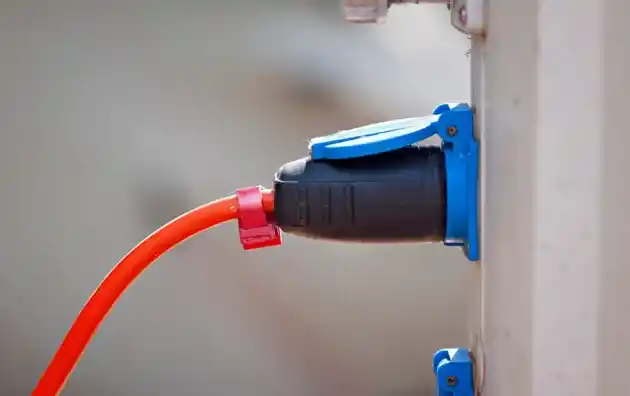Run my RV on 30 amps