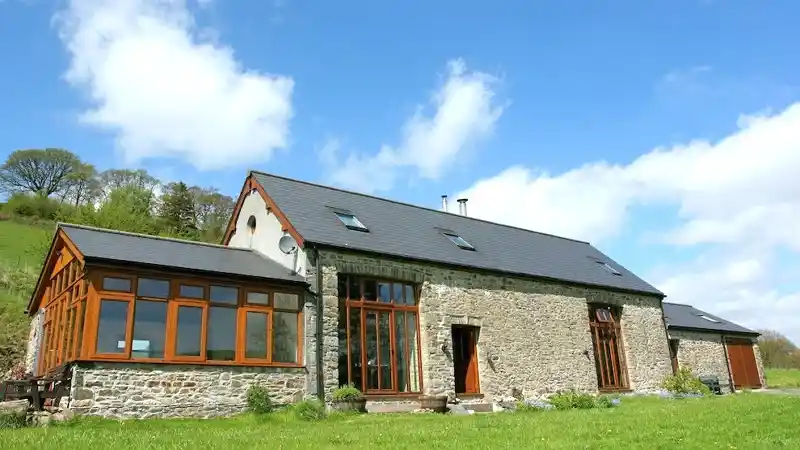 Barndominiums vs Homes Which is Right for You