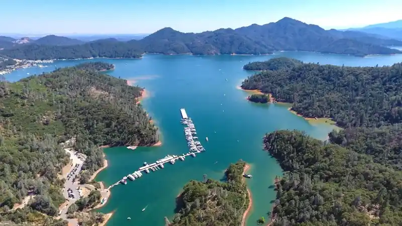 Can You Live On A Houseboat On Lake Shasta