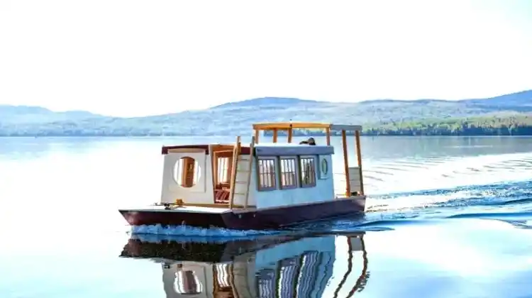 Can You Airbnb A Houseboat