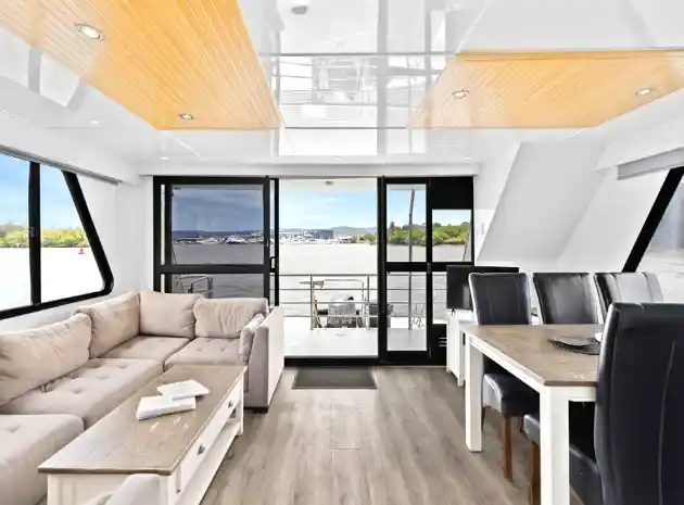 Houseboat amenities In Florida