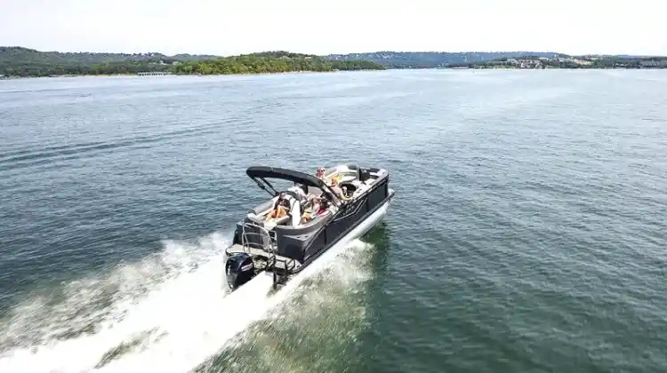 How Fast Does A 25 Hp Pontoon Boat Go