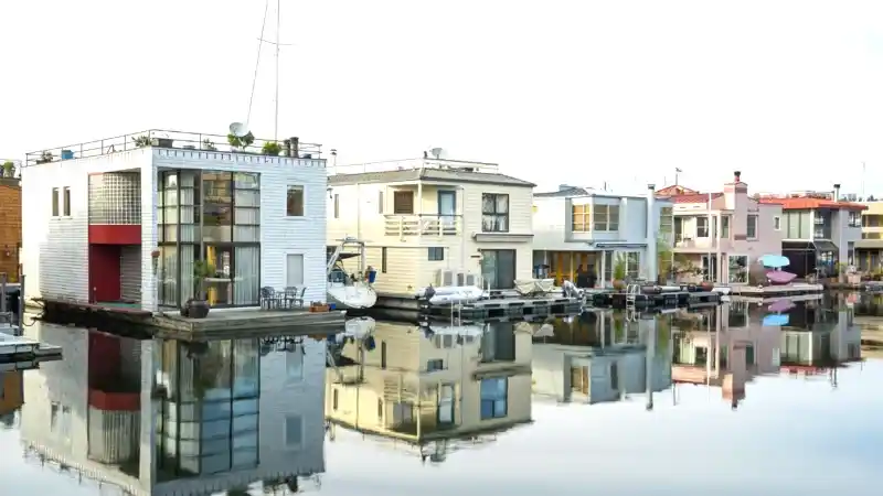How Much Does It Cost To Moor A Houseboat