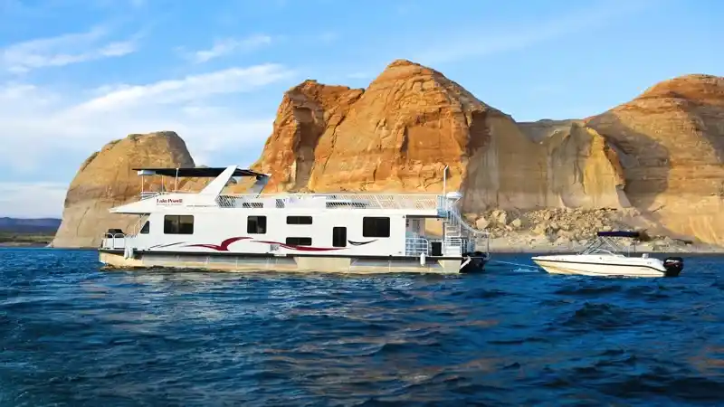 What To Bring On A Houseboat Vacation