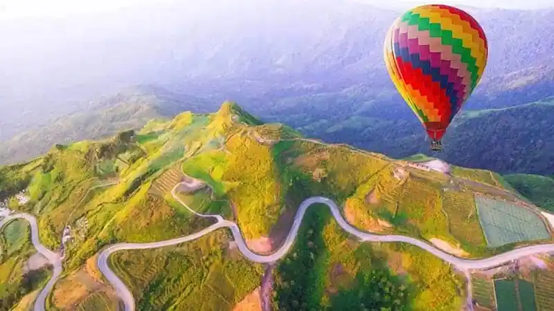What Is the Average Cost of a Hot Air Balloon Ride?