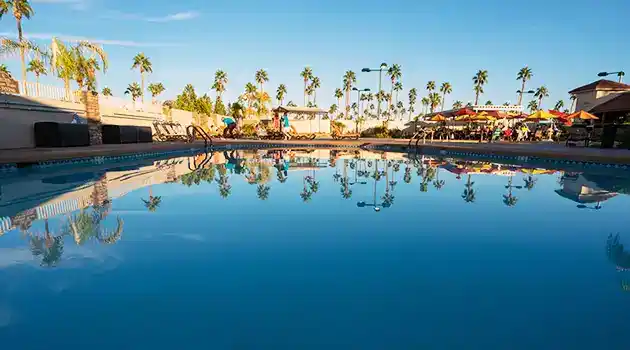Mesa RV Resort pool and concession building