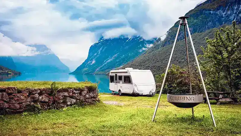 Easy Tow Travel Trailers That Weigh Under 2000 lbs